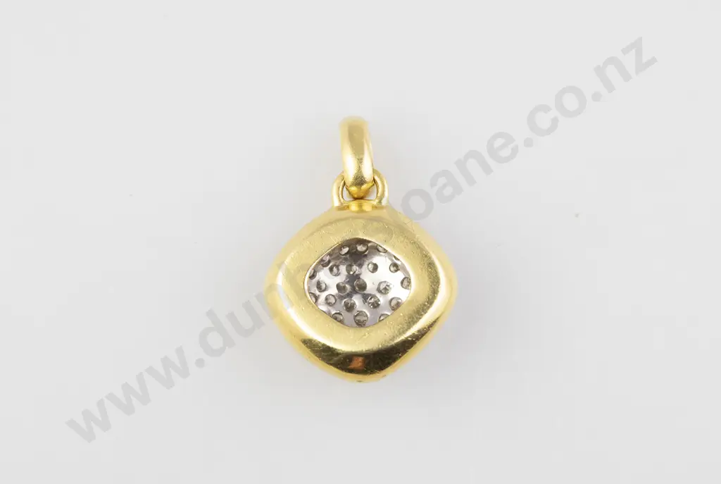18ct 42stone Diamond Pendant Image 1++