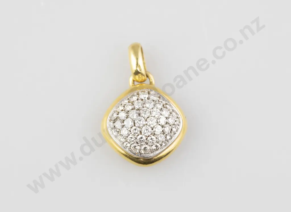 18ct 42stone Diamond Pendant Image 1++