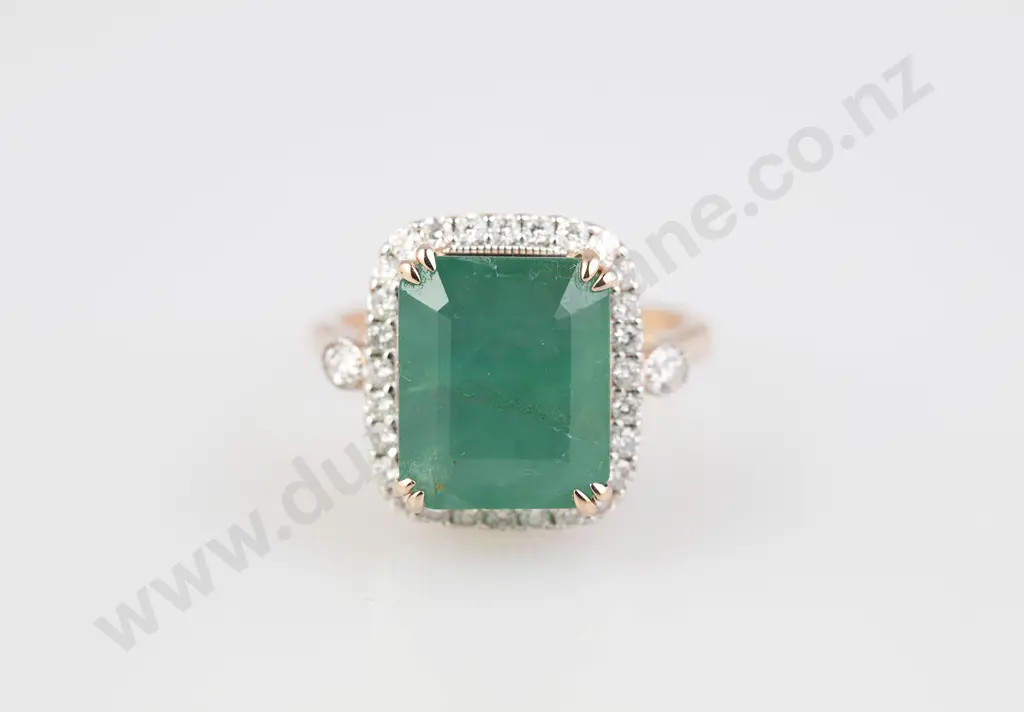 14ct 29stone Emerald and Diamond Cluster Ring Image 1++