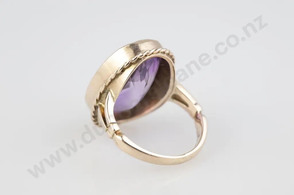 9ct Single Large Amethyst Dress Ring Image 1++