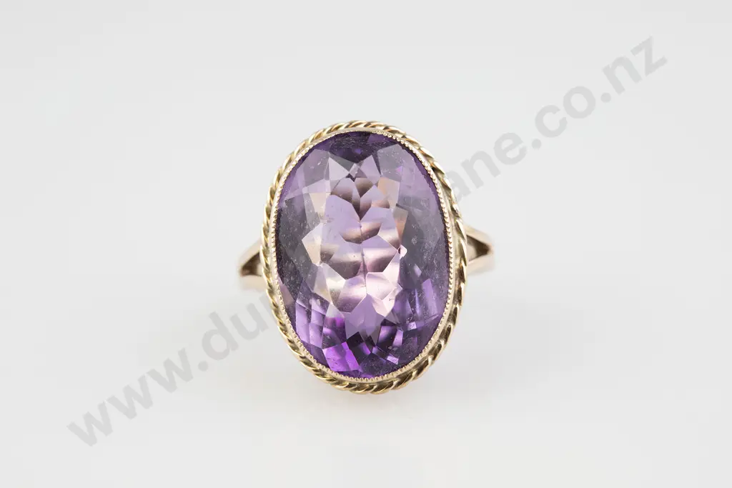 9ct Single Large Amethyst Dress Ring Image 1++
