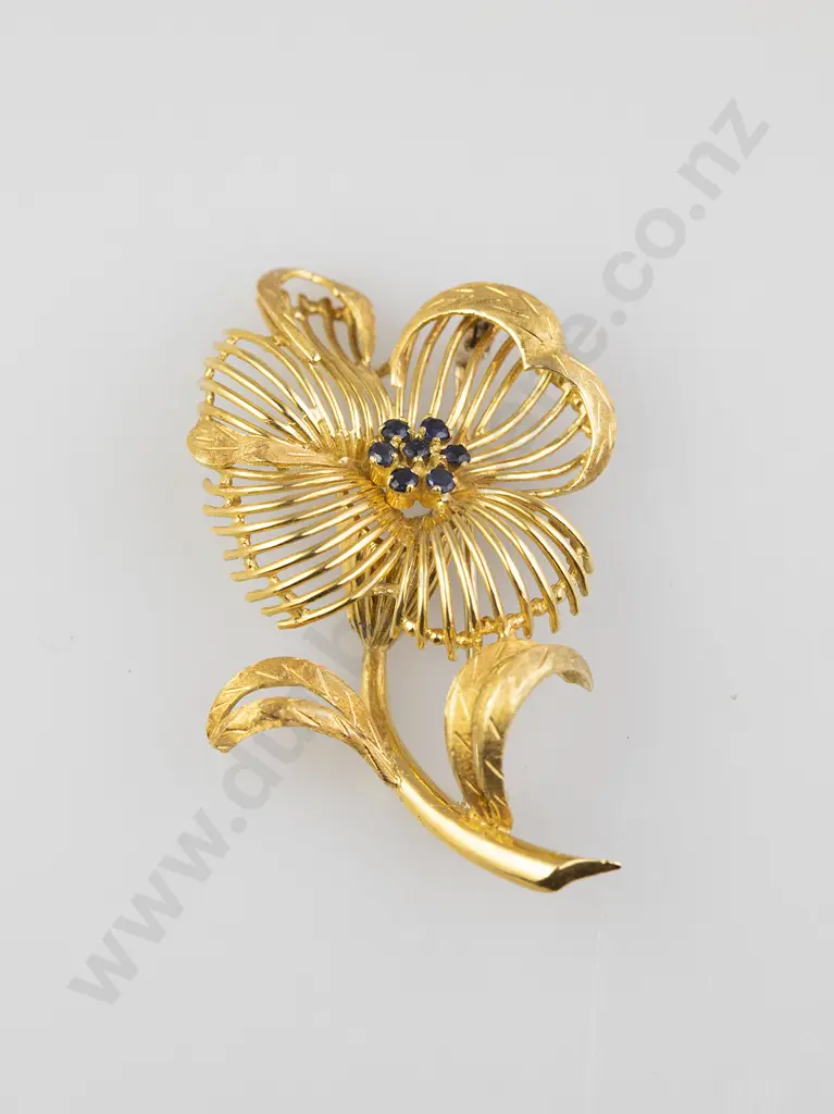 18ct Yellow Flower Spray Brooch Image 1++