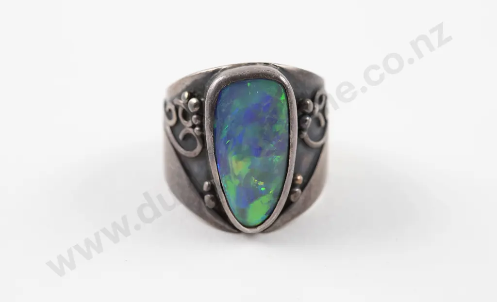 Jenny Pattrick (NZ) Single Opal Ring Image 1++