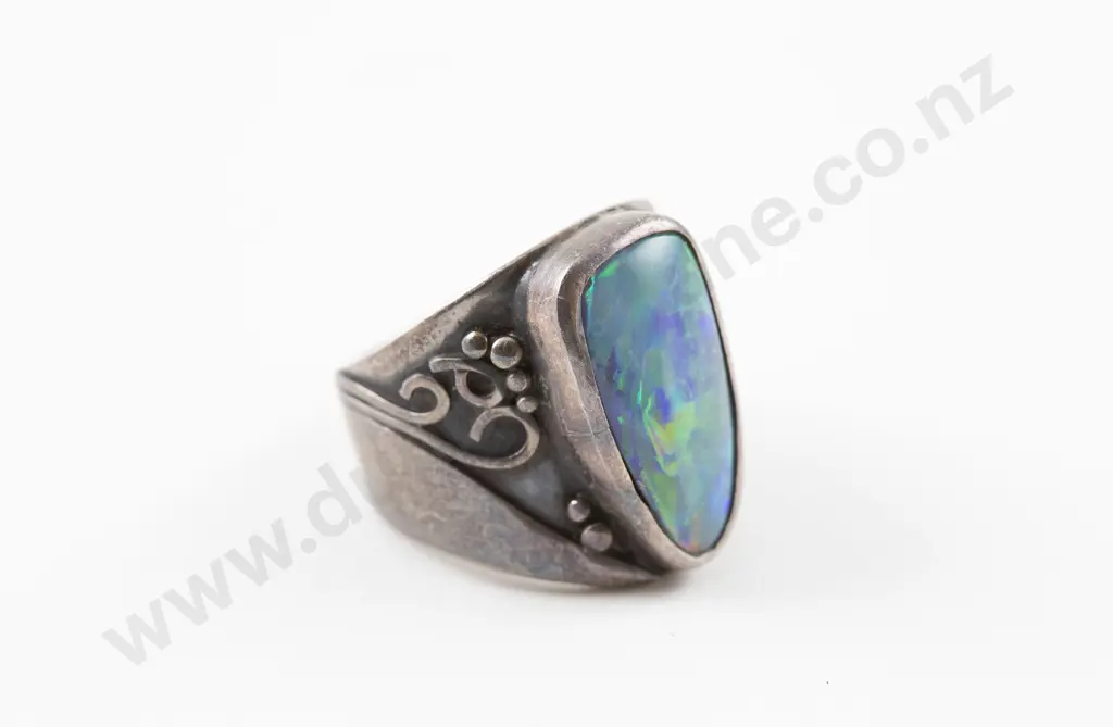 Jenny Pattrick (NZ) Single Opal Ring Image 1++