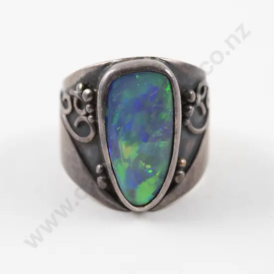 Jenny Pattrick (NZ) Single Opal Ring