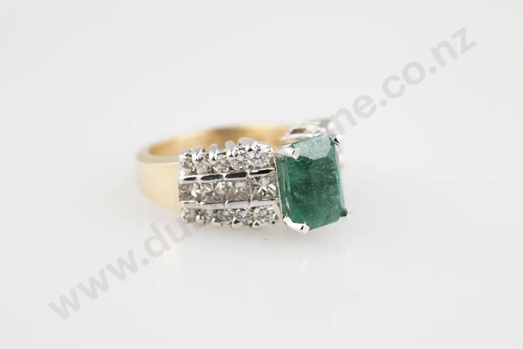 14ct Yellow & White Gold 29stone Emerald and Diamond Dress Ring Image 1++