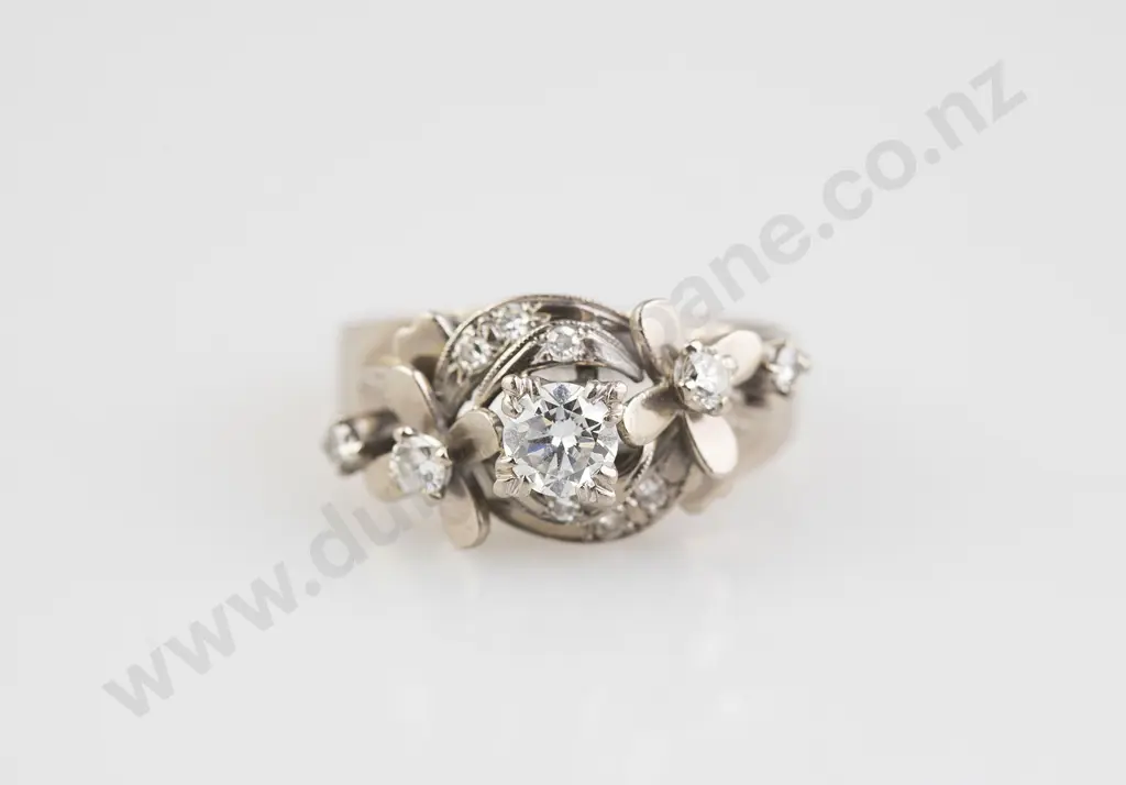 18ct White Gold Eleven Stone Diamond Fancy Cluster Ring Image 1++