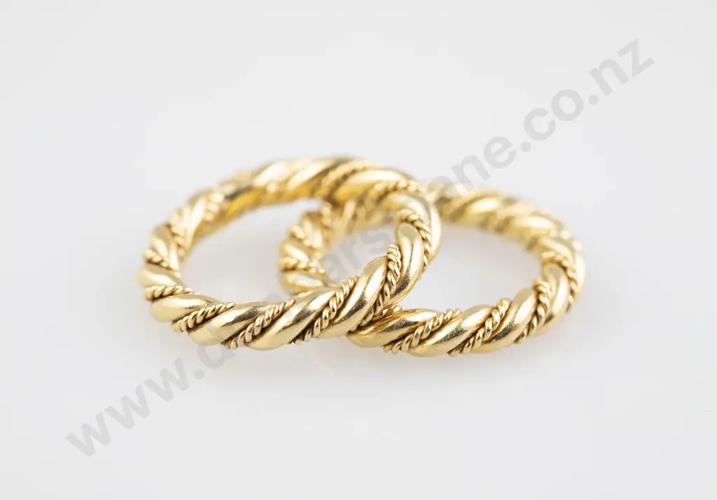 Two 18ct Rope and Wire Twist Pattern Bands Image 1++