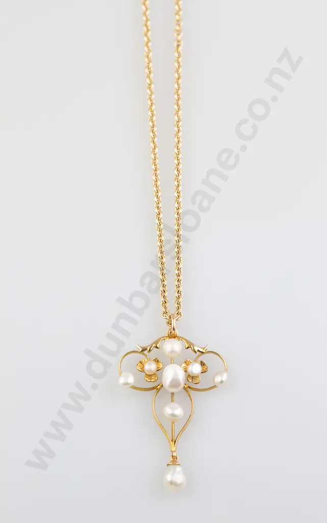 Victorian 15ct Eight Pearl Shield Pendant Image 1++