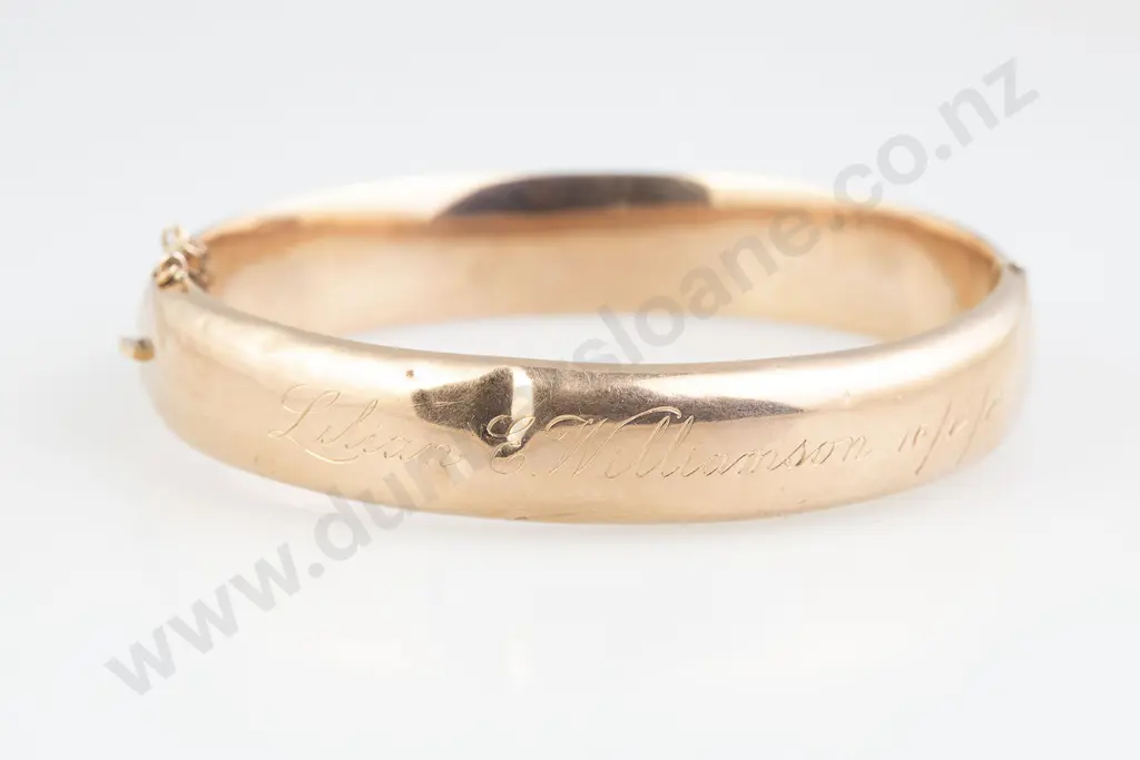 9ct Hollow Hinged Snap Bangle Image 1++
