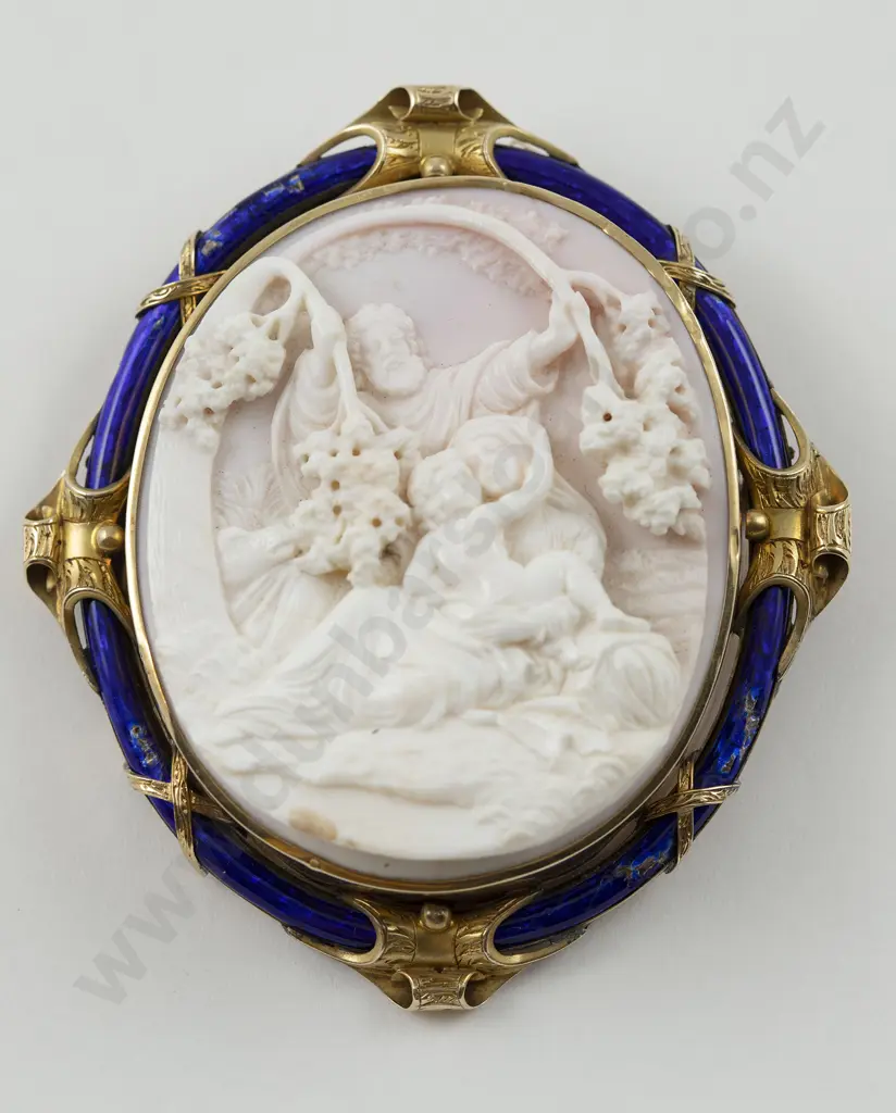 Victorian 15ct Grand Tour Large Cameo Brooch Image 1++