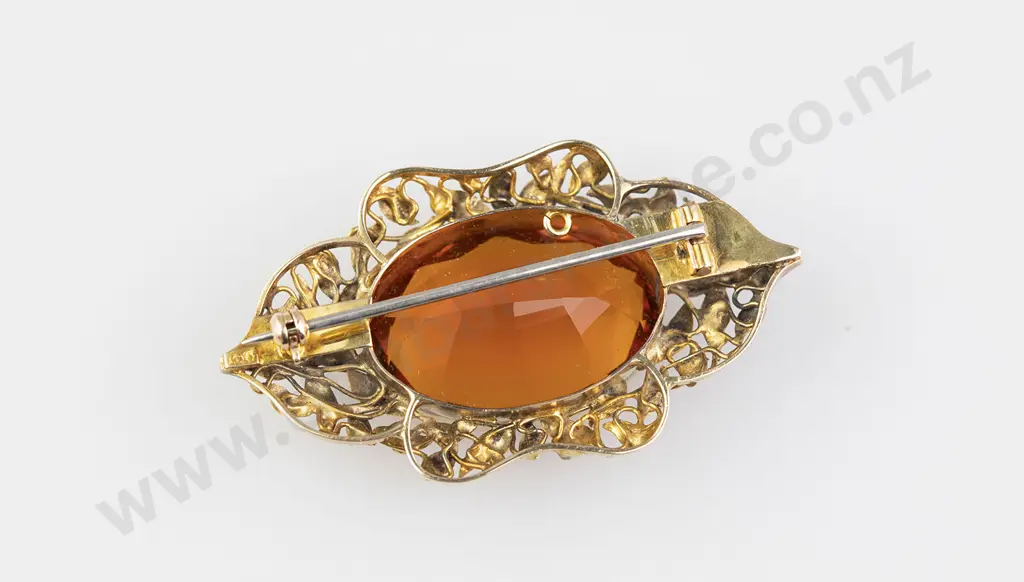 9ct Single Large Imitation Cairngorm Brooch Image 1++