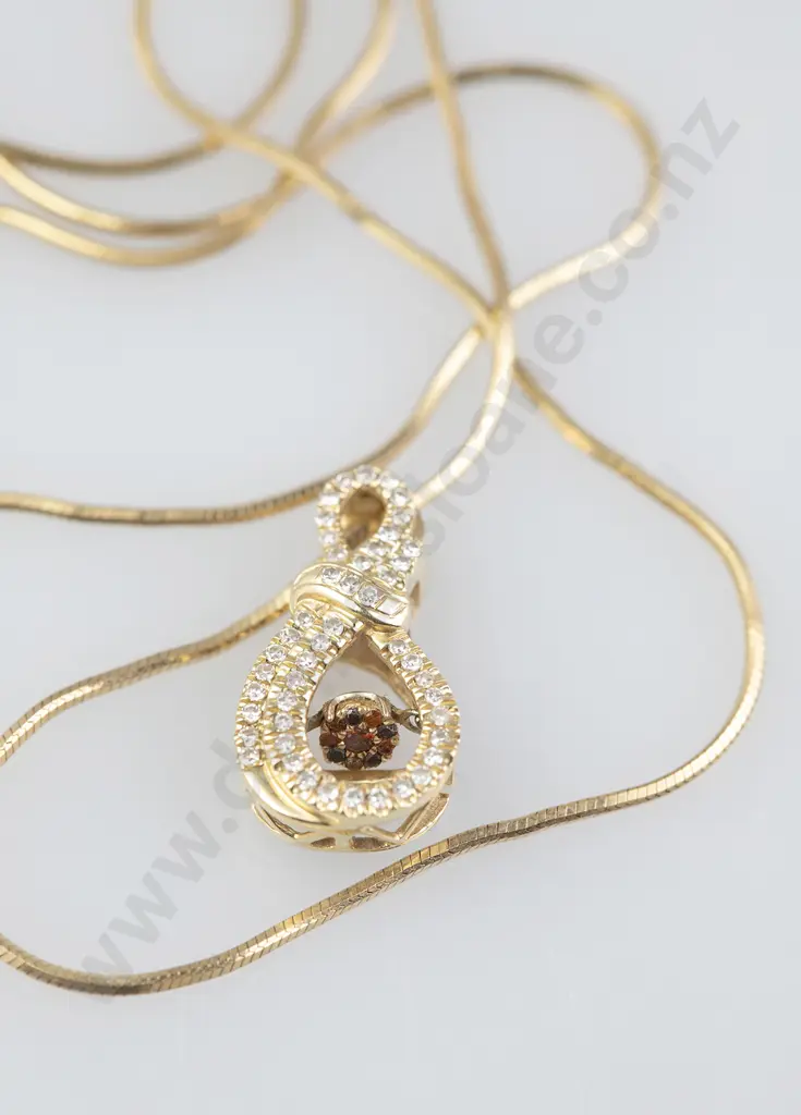 10ct 47stone Diamond Pendant Image 1++
