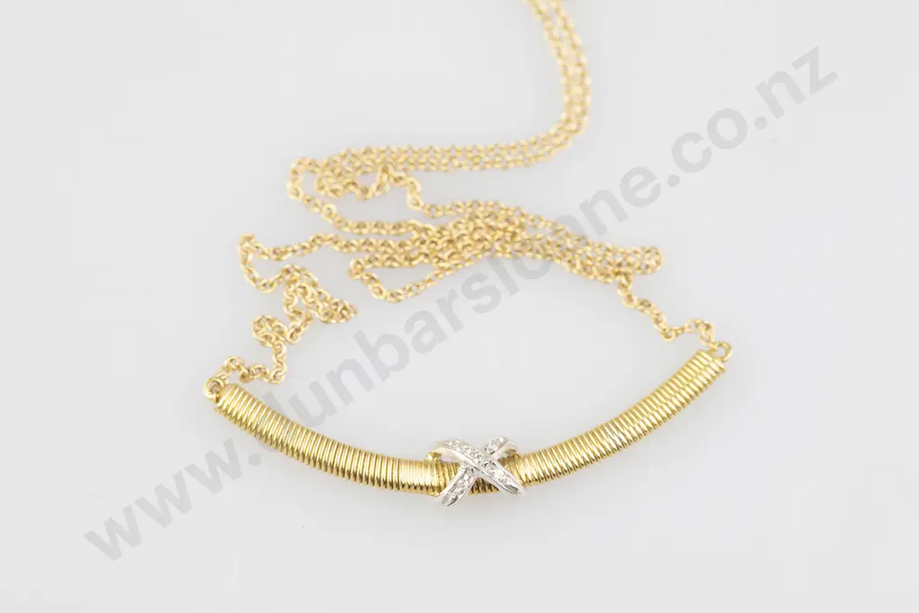 18ct Diamond Crescent Pendant Image 1++