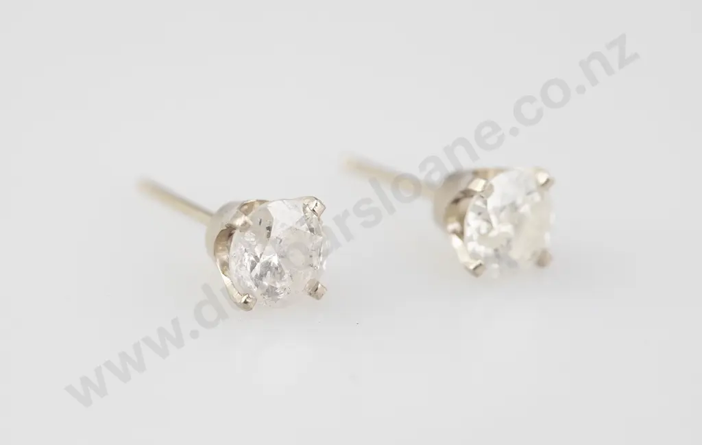 Pair 14ct White Gold Diamond Stud Earrings Image 1++