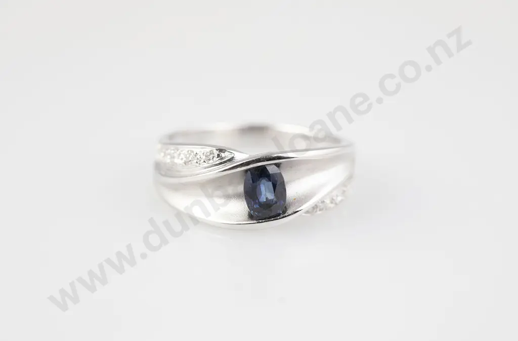 18ct White Gold Single Sapphire Fancy Band Ring Image 1++