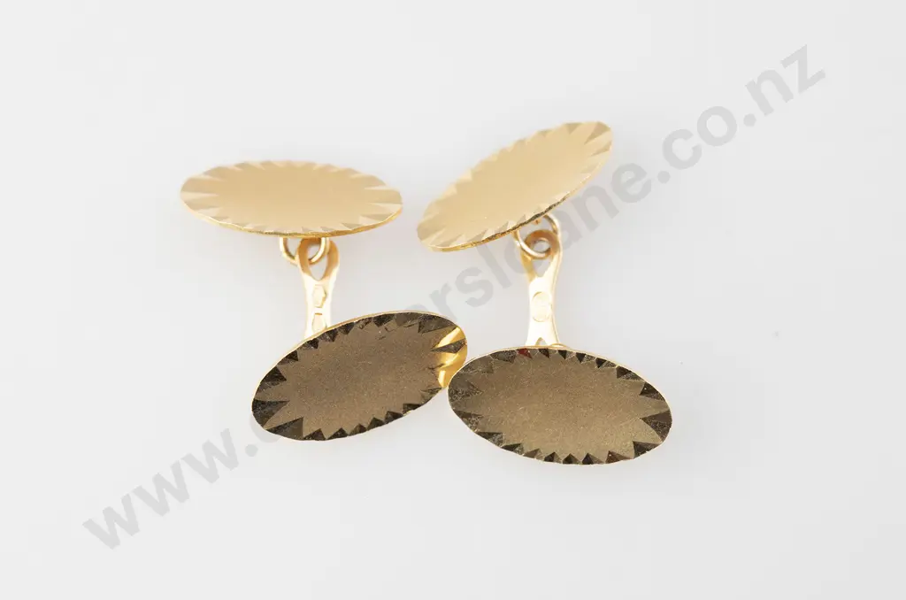 Pair 18ct Uno-A-Erre Italian Cuff-Links Image 1++
