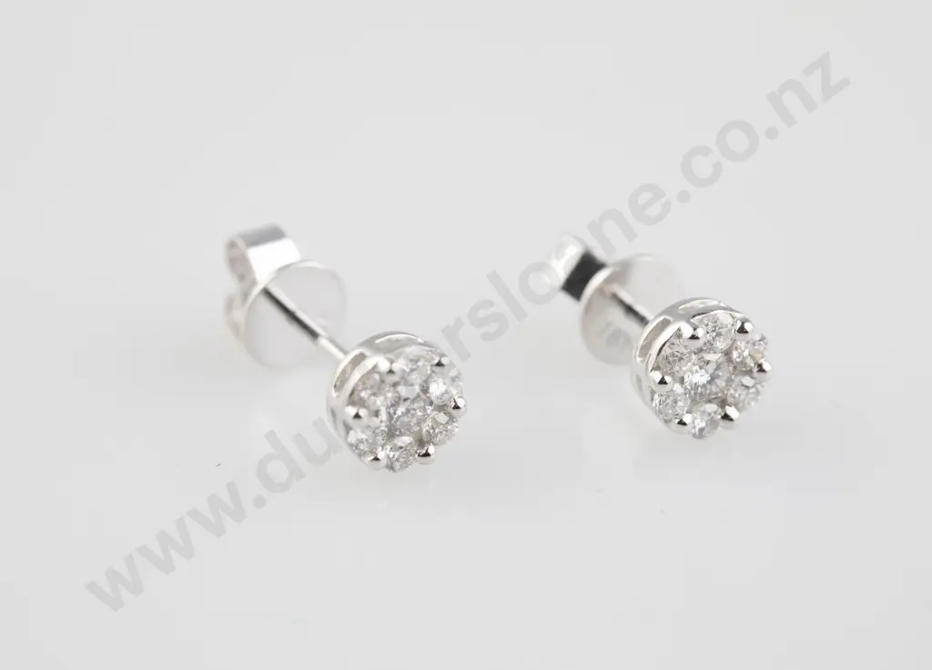 Pair 18ct White Gold Diamond Cluster Stud Earrings Image 1++
