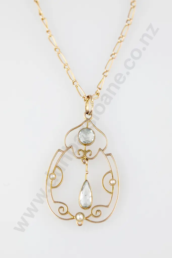 Edwardian 9ct Shield Pendant Image 1++