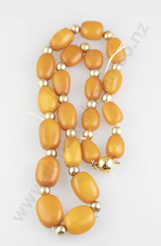 Single Strand Slightly Graduated Amber Bead Necklace Image 1++