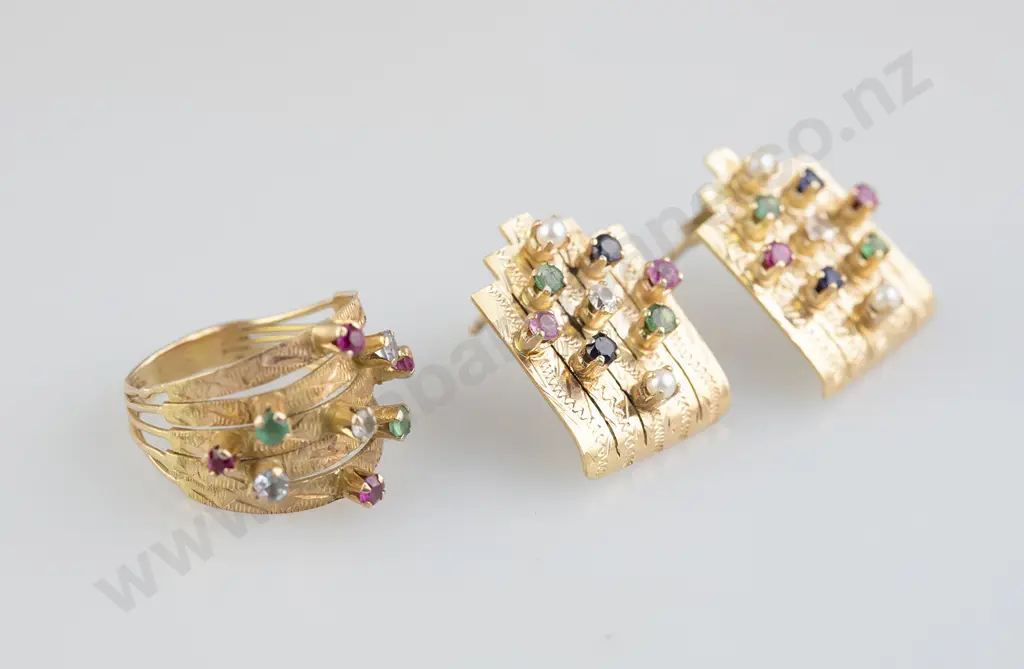 18ct 20stone Emerald Harem Ring and Near Matching Earrings Image 1++