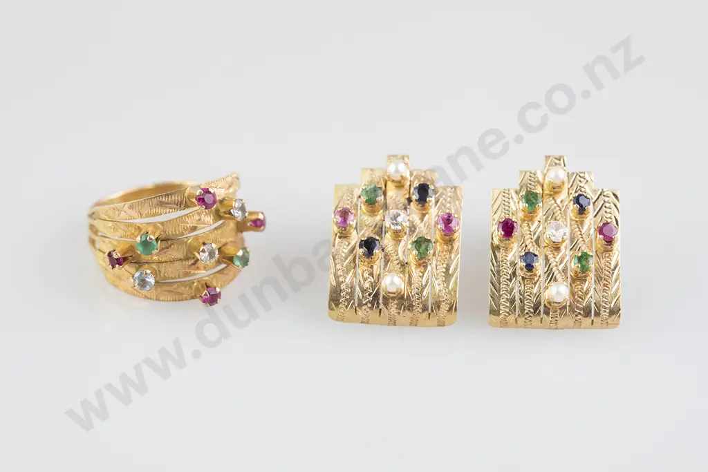 18ct 20stone Emerald Harem Ring and Near Matching Earrings Image 1++