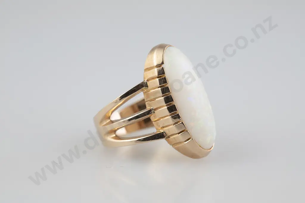 9ct SIngle White Opal Dress Ring Image 1++