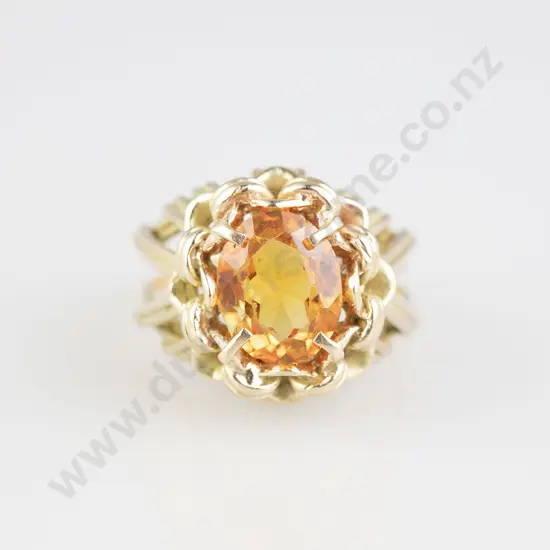 9ct Single Stone Glass Cairngorm Dress Ring
