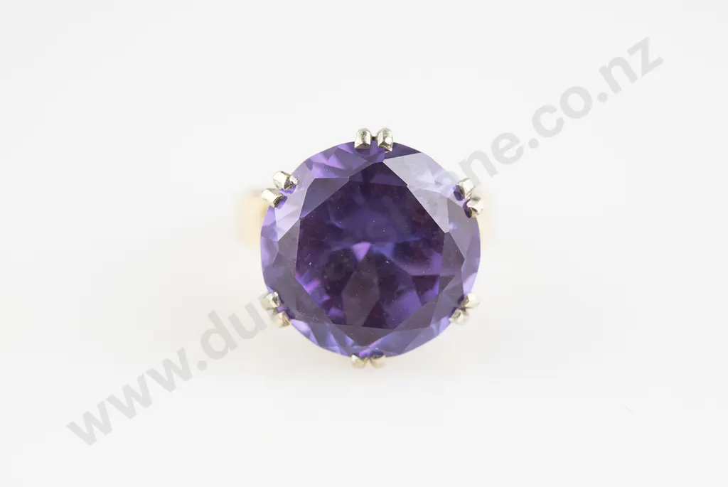 9ct Single Imitation Alexandrite Dress Ring Image 1++