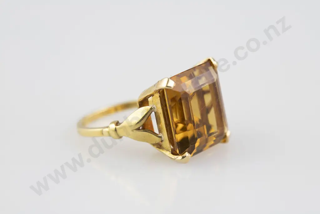 18ct Single Citrine Ring Image 1++