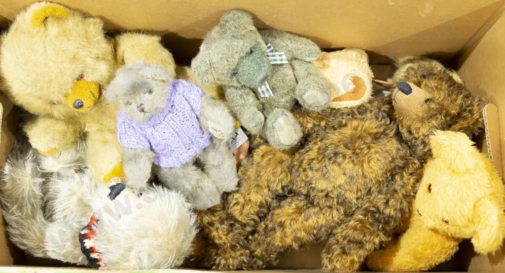 Qty of Teddy Bears Image 1++