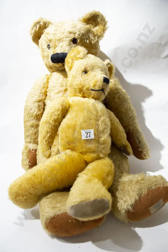 Two Vintage Teddy Bears Image 1++