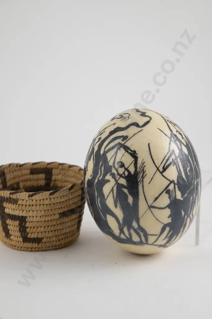 Modern Decorated Ostrich Egg Image 1++