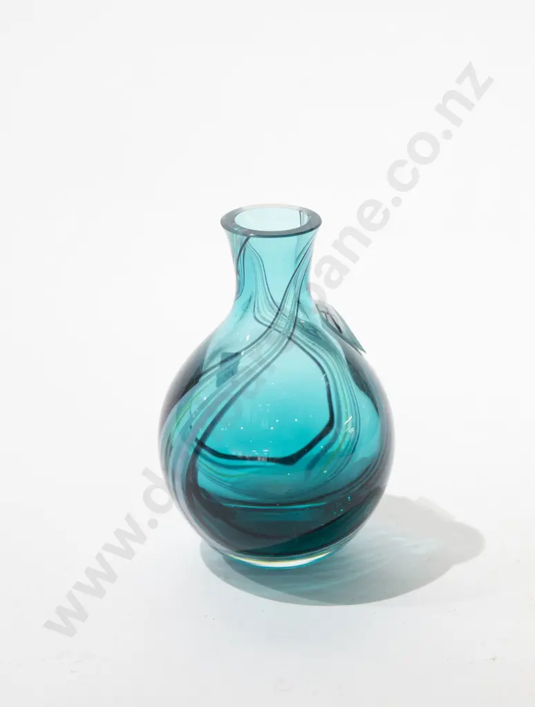 Small Art Glass Vase Image 1++