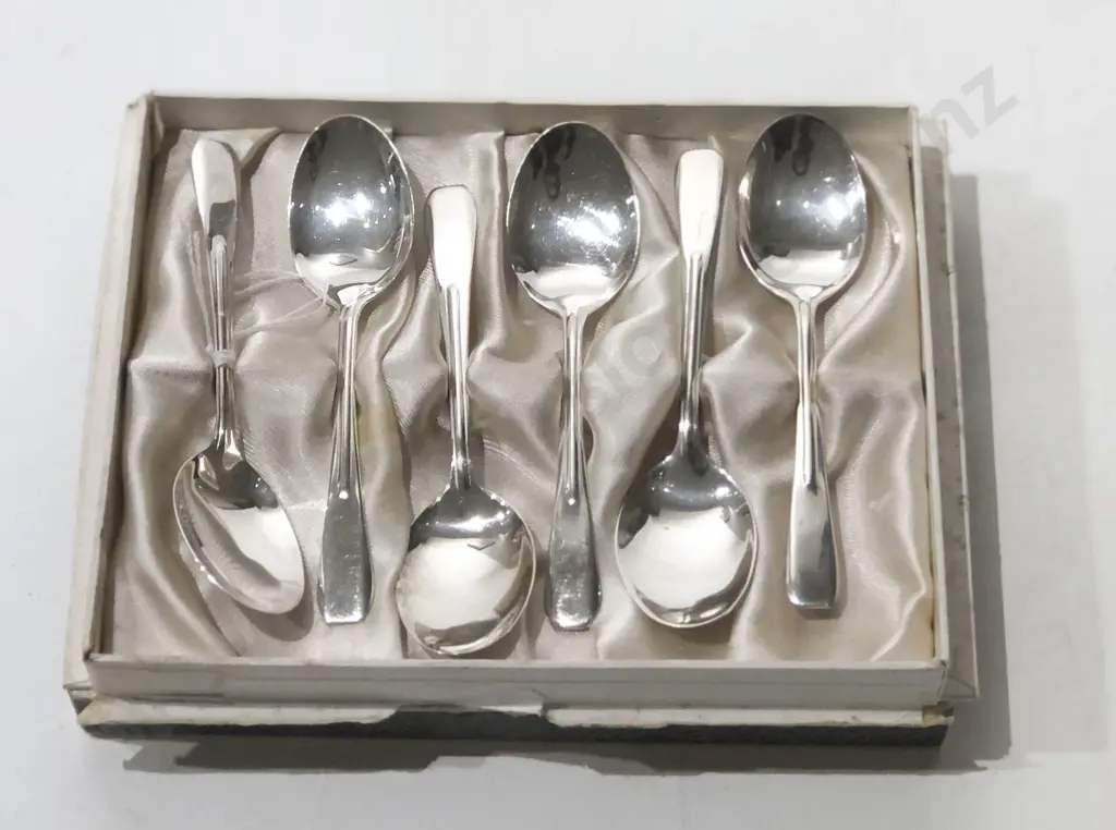 Boxed Set Six NZ S/S Teaspoons Image 1++