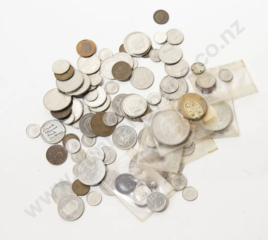 Bag of Mixed Coinage Image 1++