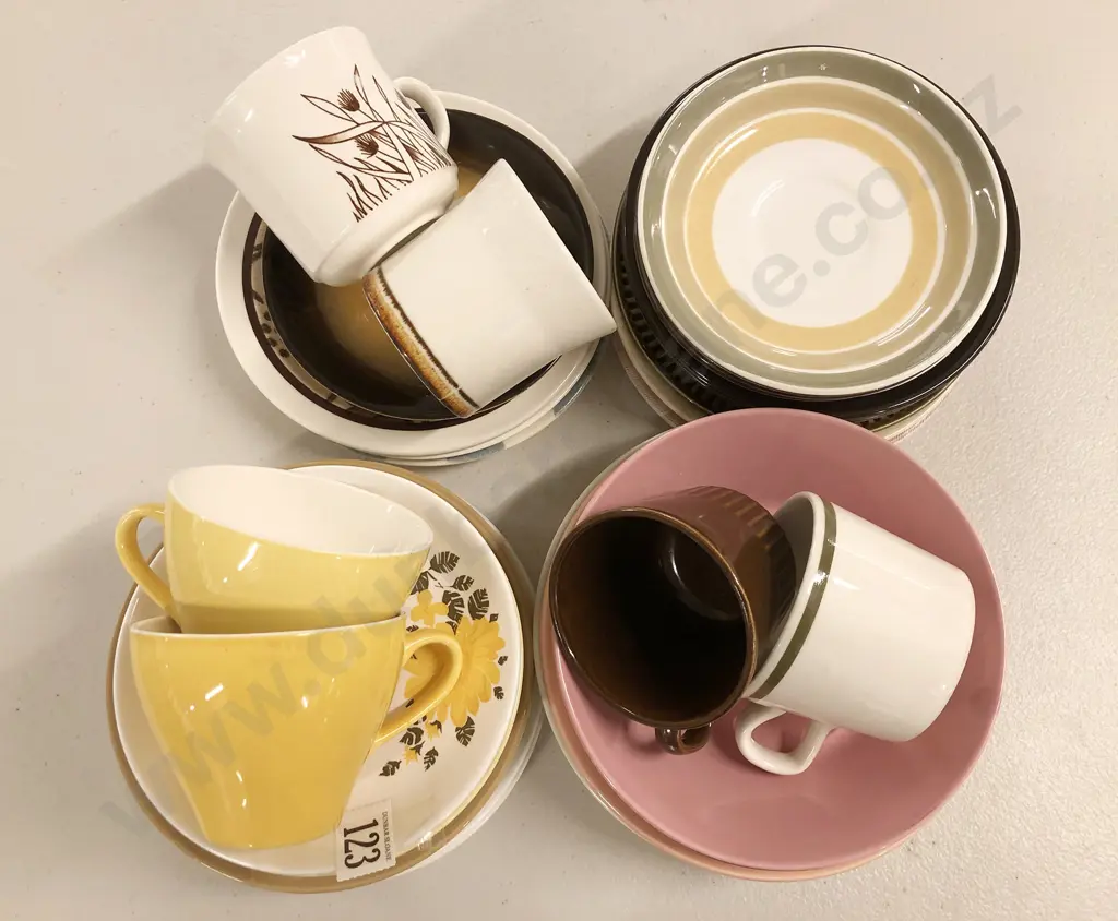 Qty of Mixed NZ China Image 1++