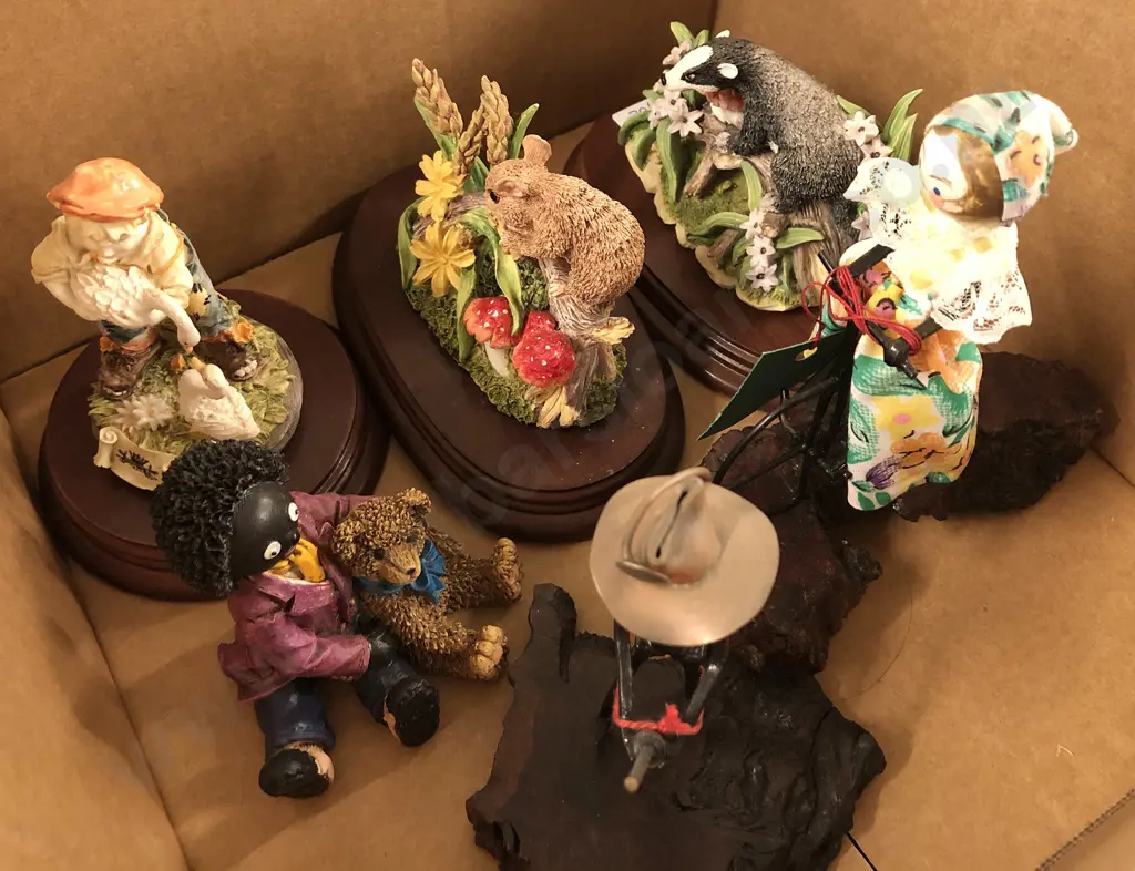 Five Modern Animal Figures etc Image 1++