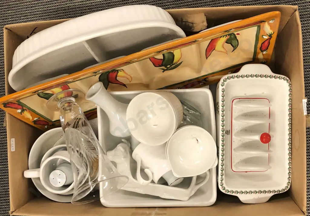 Box of Mixed Crockery and Glassware Image 1++
