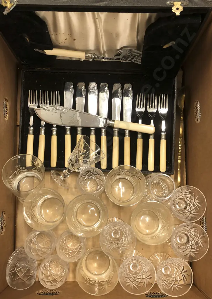 Box With Crystal Glasses and Fish Set Etc Image 1++
