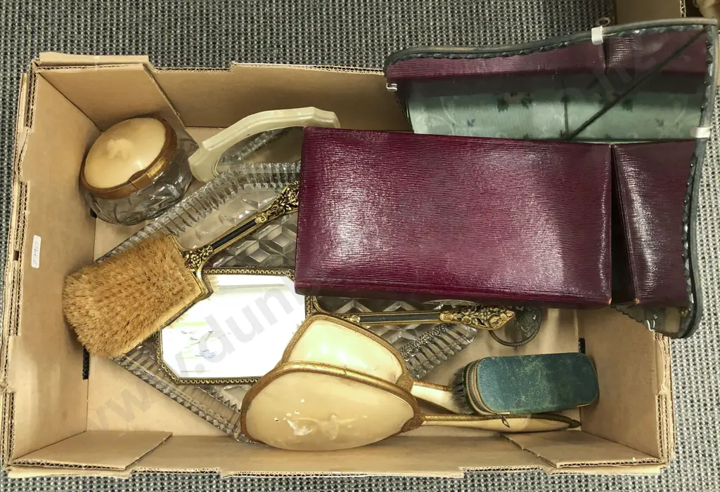 Box of Assorted Dressing Table Accessories Image 1++