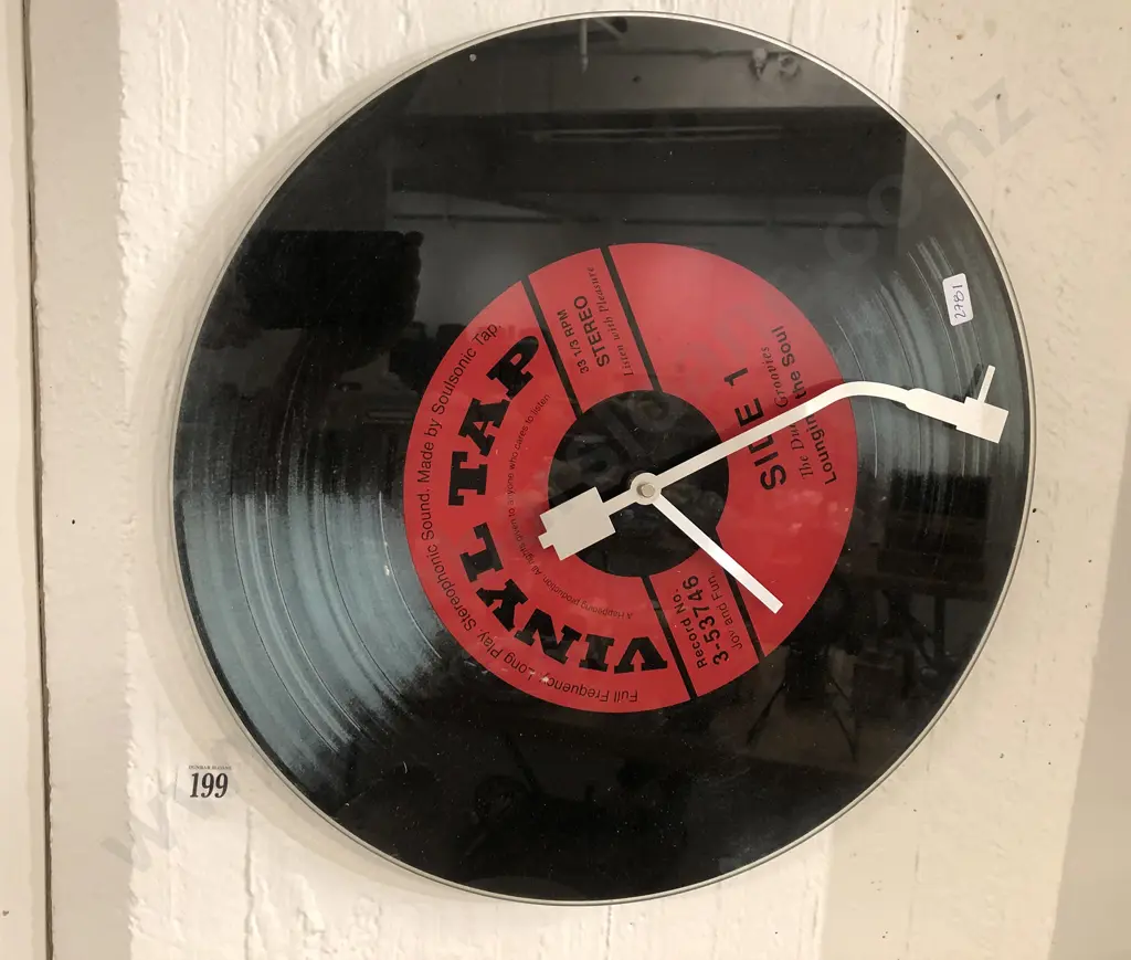 Vinyl LP Wall Clock Image 1++
