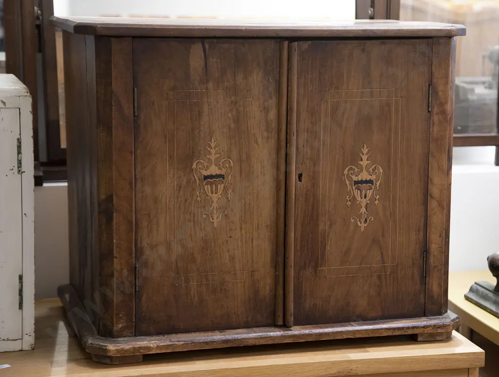 Small Victorian Inlaid Cabinet Image 1++