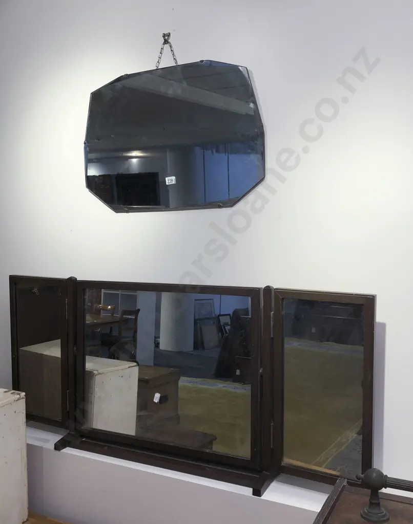 Two Mirrors Image 1++