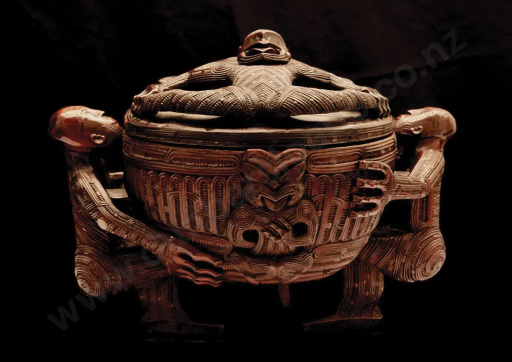 An Historically Important Kumete Whakairo (Carved Lidded Presentation Bowl) Image 1++