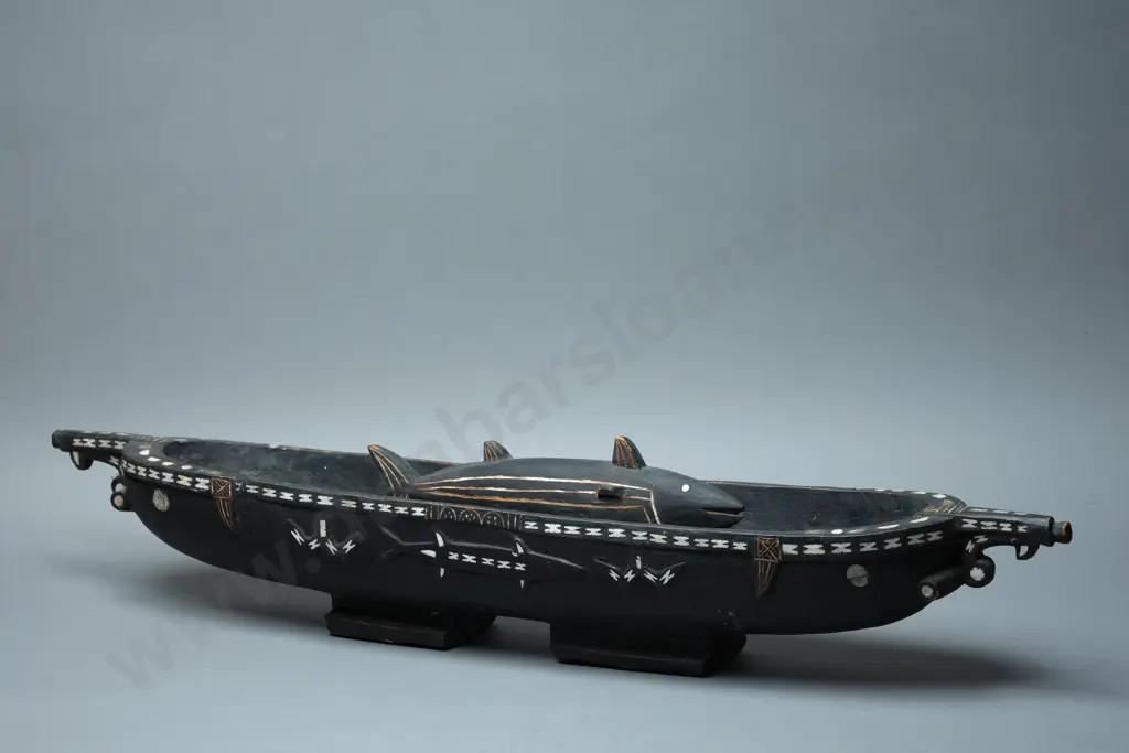A large Solomon Islands Canoe Model Image 1++
