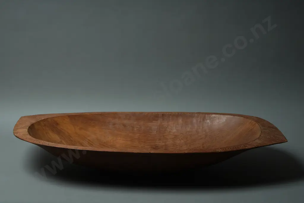 A large Trobriand Islands Feast Bowl Image 1++