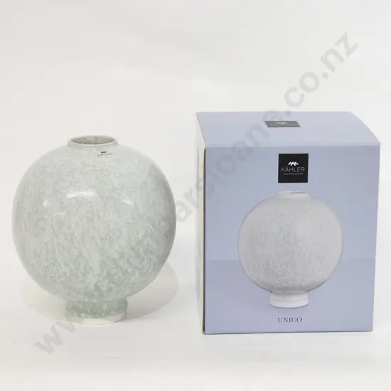 Jomon Mini White Dish by Ana Roquero