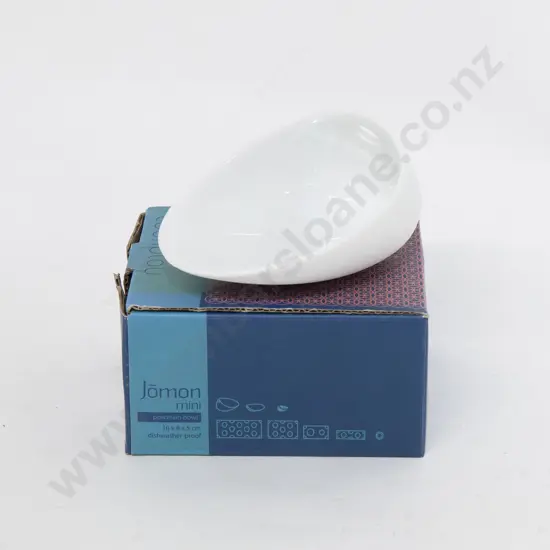 Jomon Mini White Dish by Ana Roquero