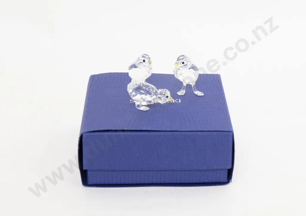 Swarovski Set of Three Baby Chickens Image 1++